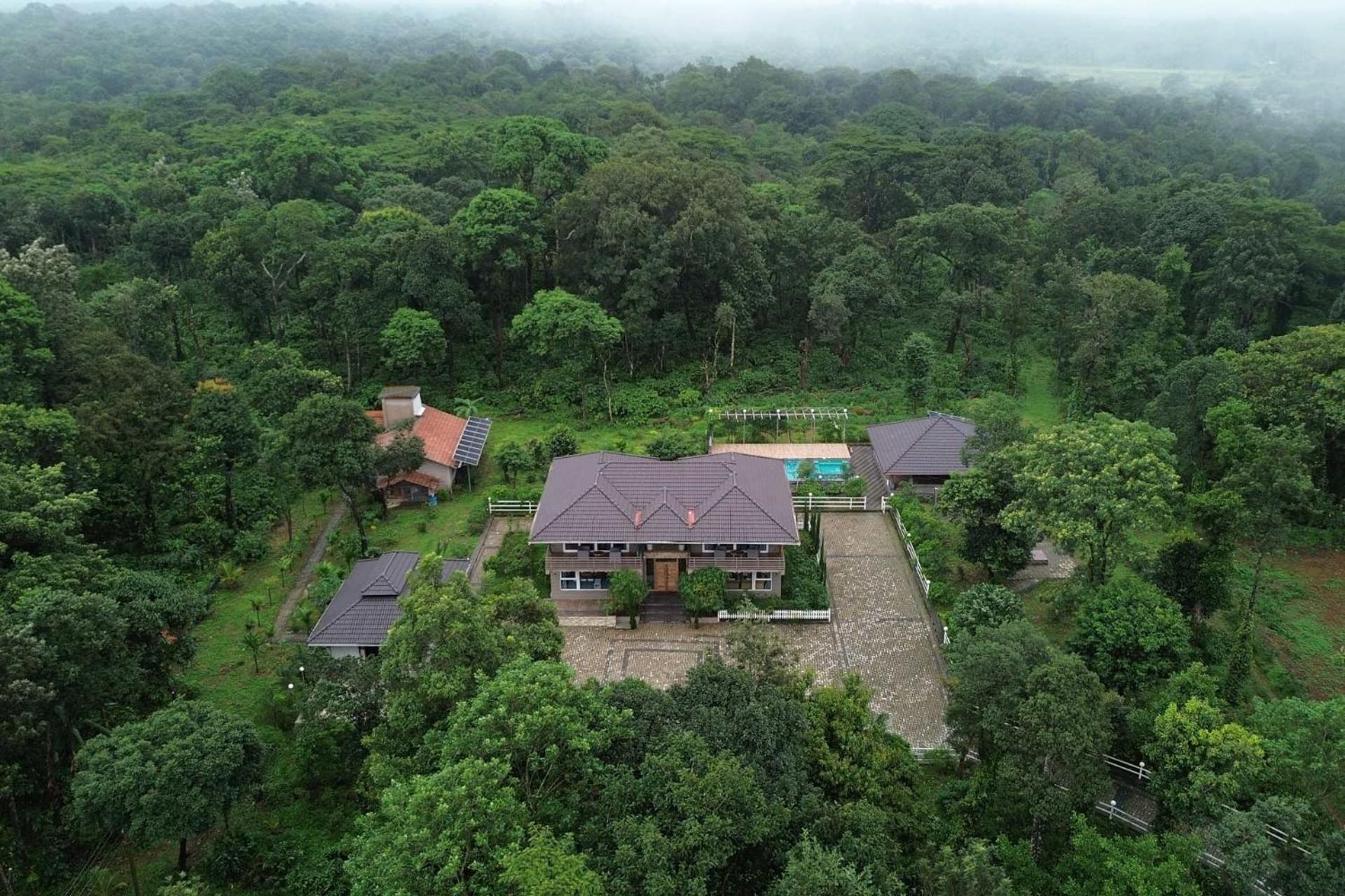 Coffee & Mist Luxury Villa- Comp Breakfast, Pool, Lounge, And Coffee Estate By Stayvista Madikeri Εξωτερικό φωτογραφία